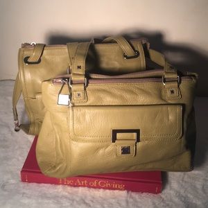❌SOLD❌ 2 Liz Claiborne Purses